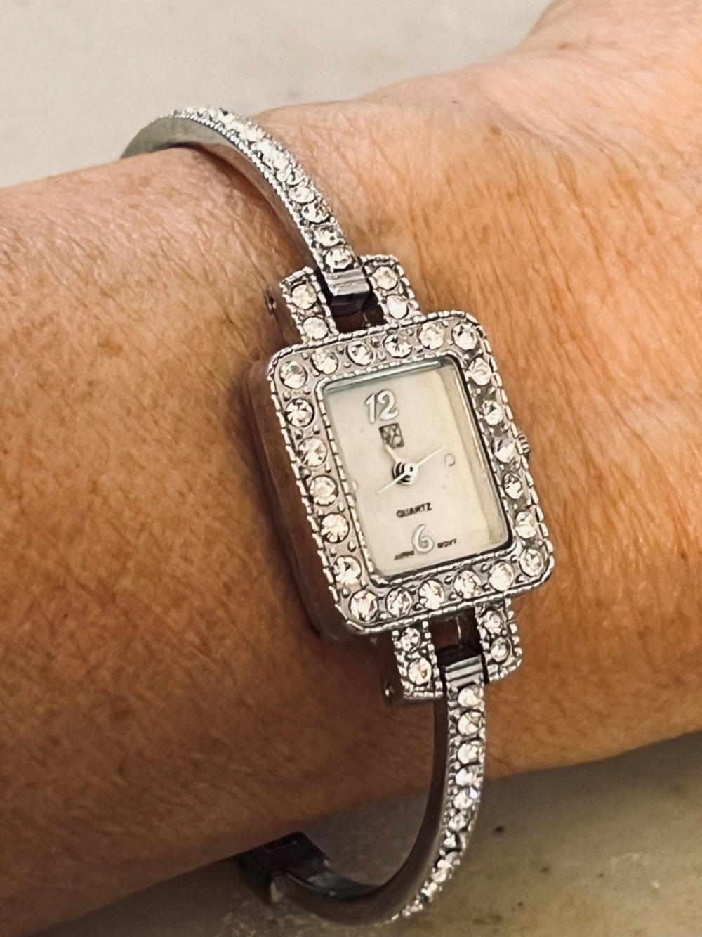 NY&C Vintage Art Deco Style Rhinestone Silver Tone Quartz Watch - Picture 1 of 7